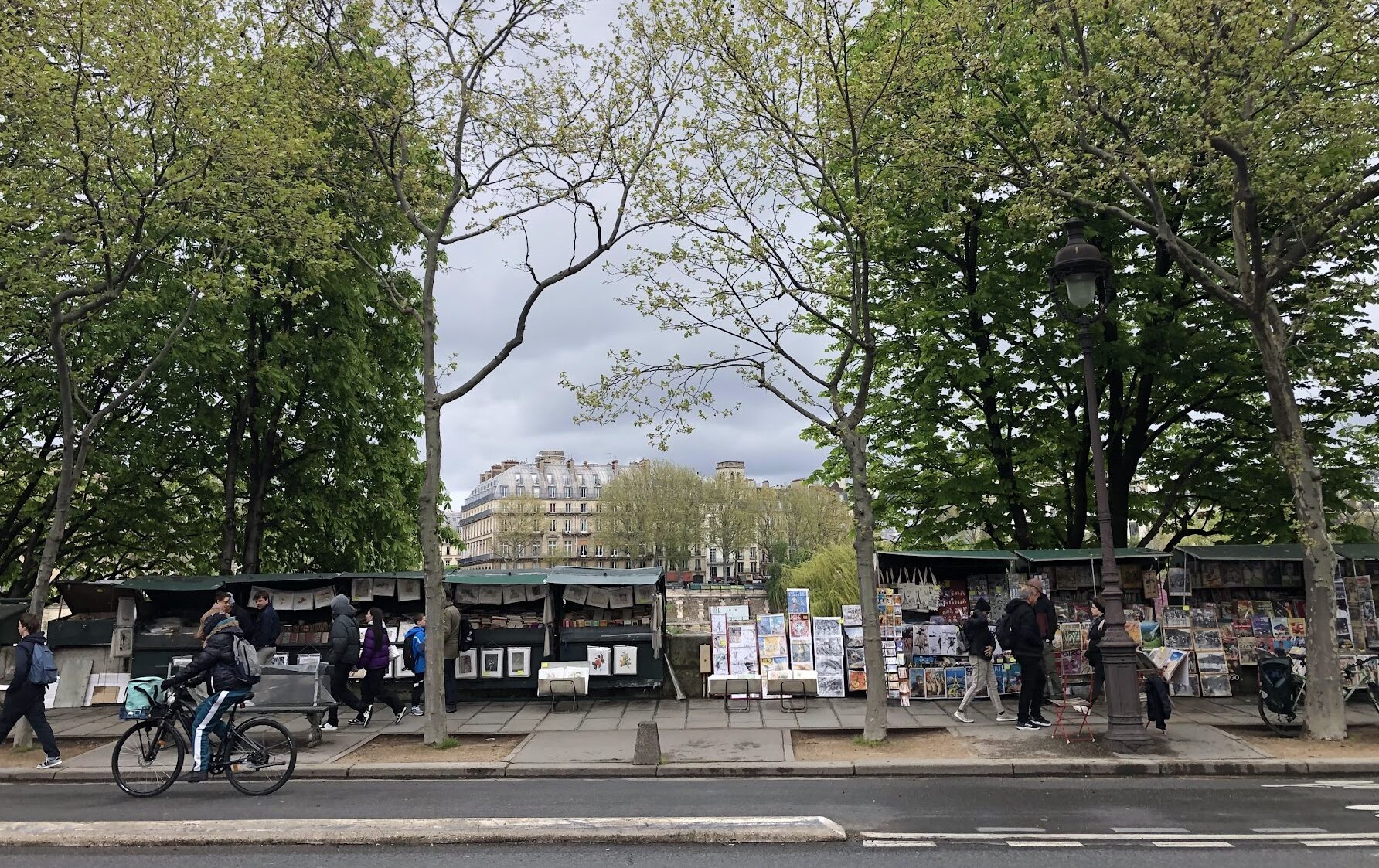 8 of the Best Bookstores in Paris for Bibliophiles - Tristao Travels